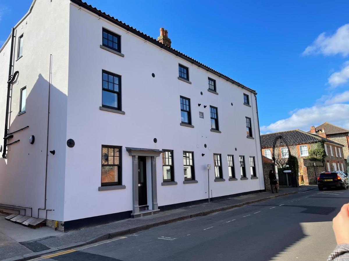 Lees Lookout Holt ,2 Bedroom Luxury Apartment With Private Parking エクステリア 写真