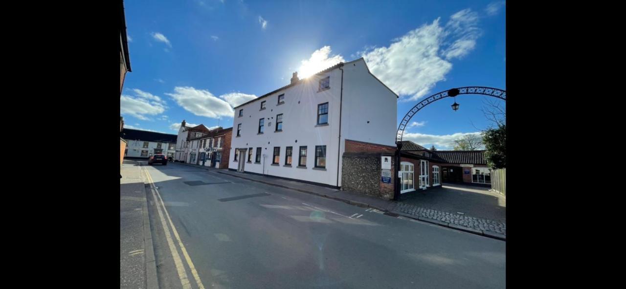 Lees Lookout Holt ,2 Bedroom Luxury Apartment With Private Parking エクステリア 写真