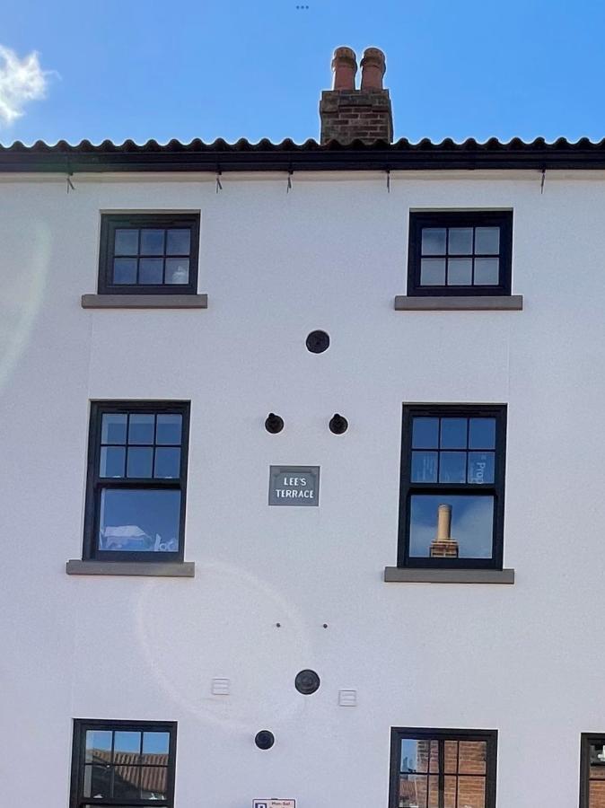 Lees Lookout Holt ,2 Bedroom Luxury Apartment With Private Parking エクステリア 写真