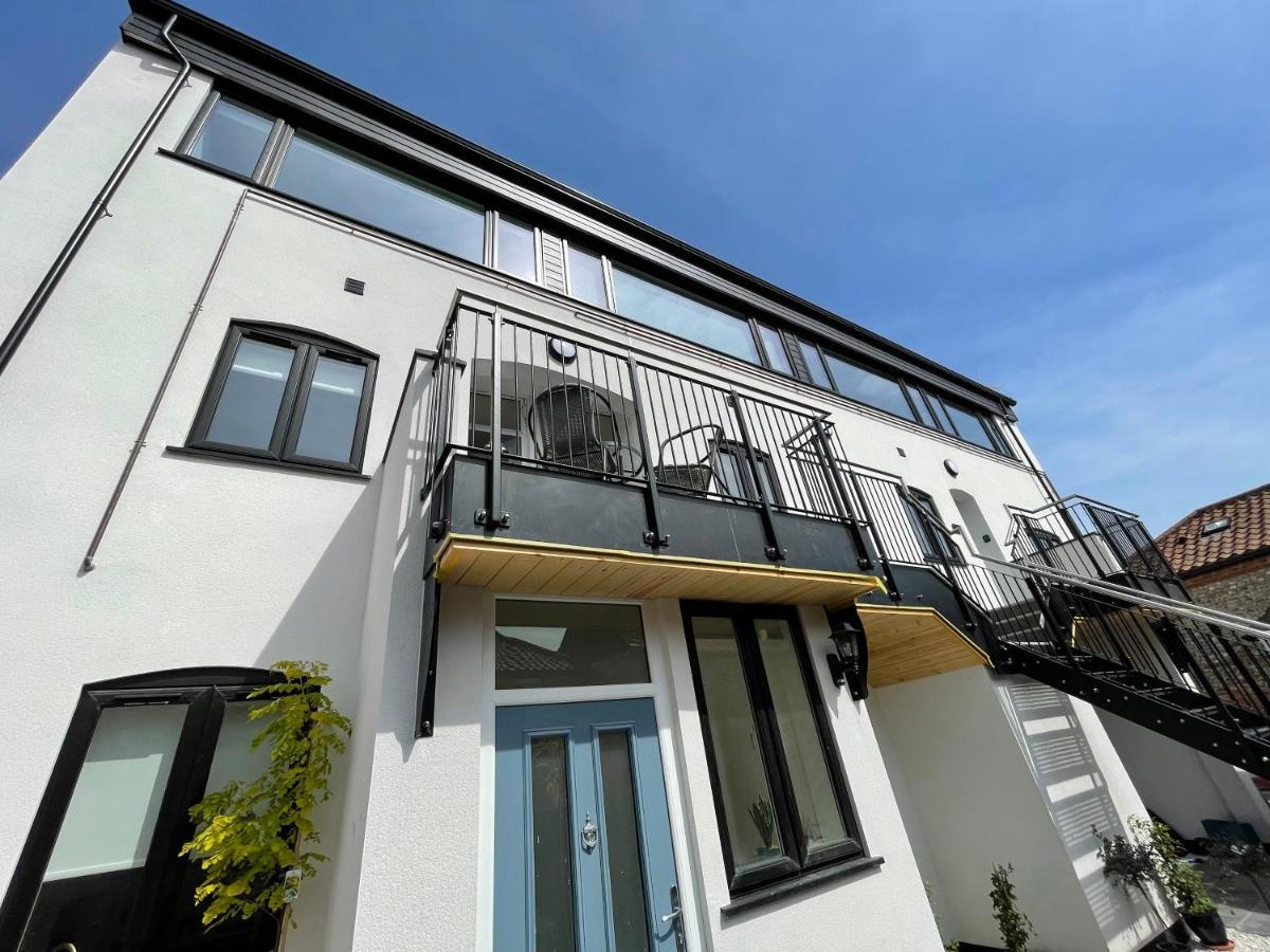 Lees Lookout Holt ,2 Bedroom Luxury Apartment With Private Parking エクステリア 写真