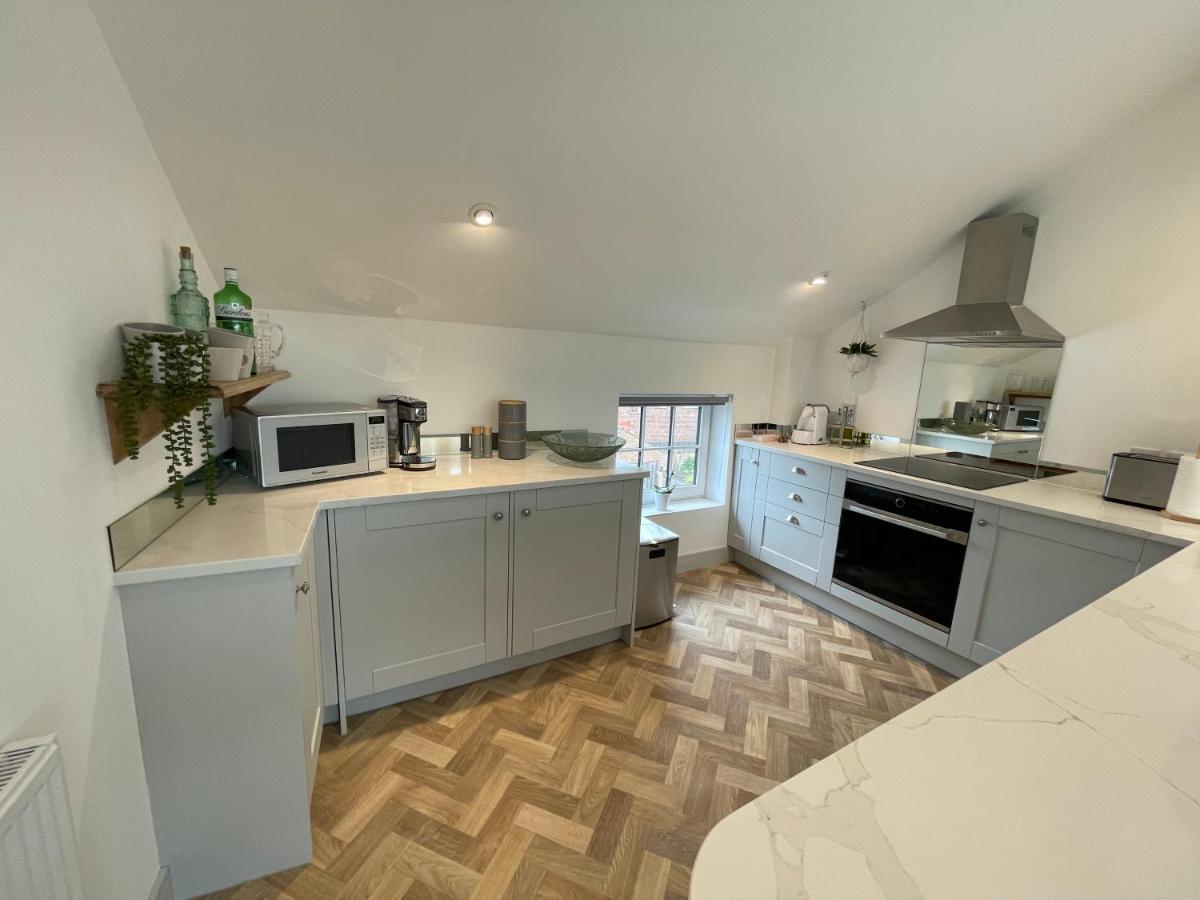 Lees Lookout Holt ,2 Bedroom Luxury Apartment With Private Parking エクステリア 写真