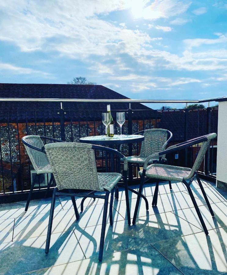 Lees Lookout Holt ,2 Bedroom Luxury Apartment With Private Parking エクステリア 写真