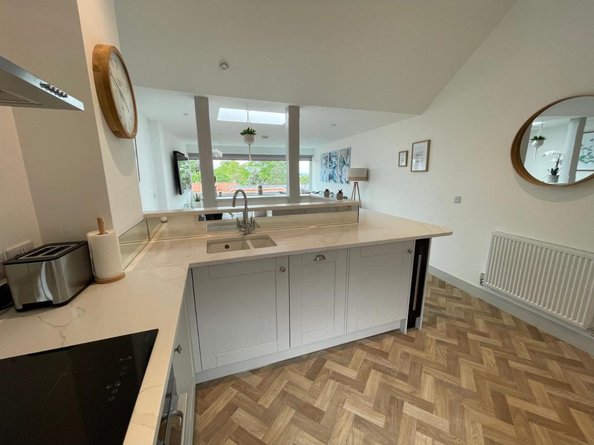 Lees Lookout Holt ,2 Bedroom Luxury Apartment With Private Parking エクステリア 写真